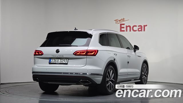 Volkswagen Touareg 3.0 TDI Prestige — пробег 33 327 км — фото 2 из 5