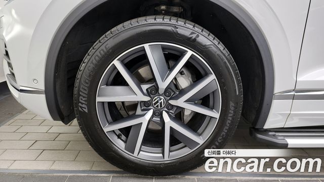 Volkswagen Touareg 3.0 TDI Prestige — пробег 33 327 км — фото 5 из 5