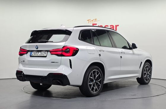 BMW X3 xDrive 20i M Sports Pro — пробег 71 800 км — фото 2 из 5