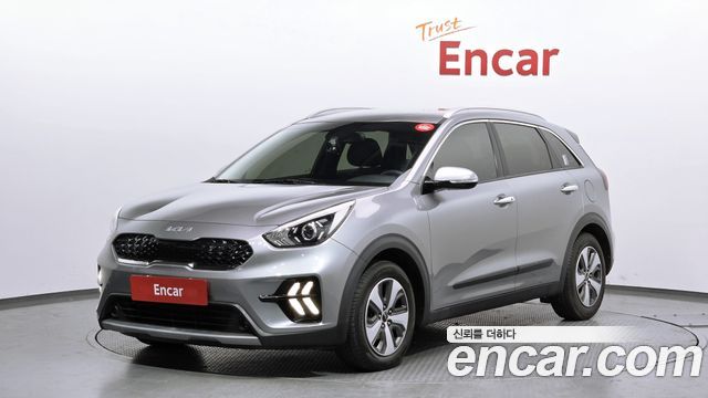 Kia Niro 1.6 HEV Trendy — пробег 106 933 км — фото 1 из 5