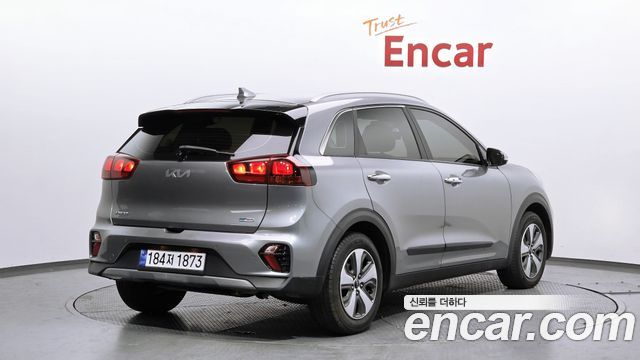 Kia Niro 1.6 HEV Trendy — пробег 106 933 км — фото 2 из 5