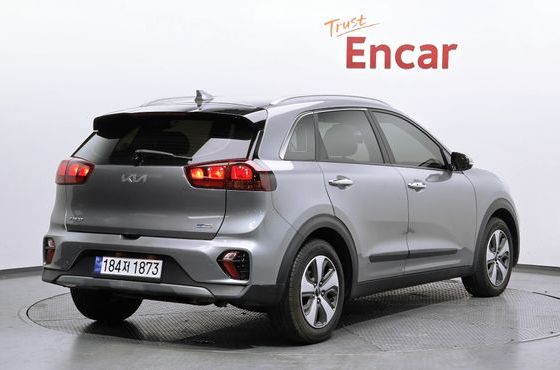 Kia Niro 1.6 HEV Trendy — пробег 106 933 км — фото 2 из 5