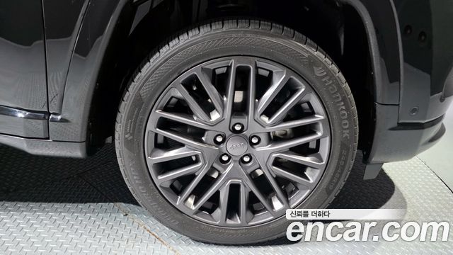 Jeep Compass из Кореи Encar