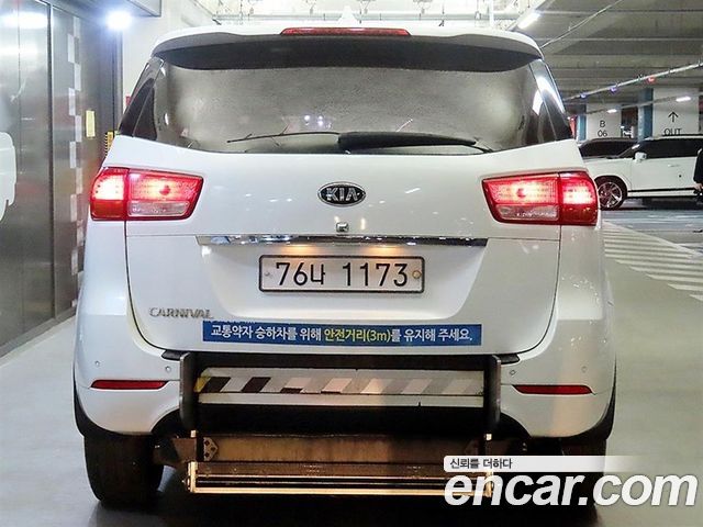 Kia Carnival из Кореи Encar