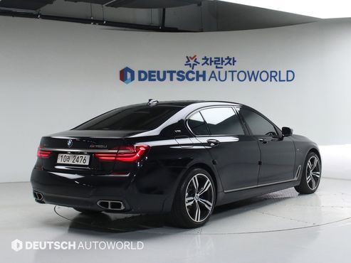 BMW 7-Series M760Li xDrive — пробег 120 000 км — фото 2 из 5