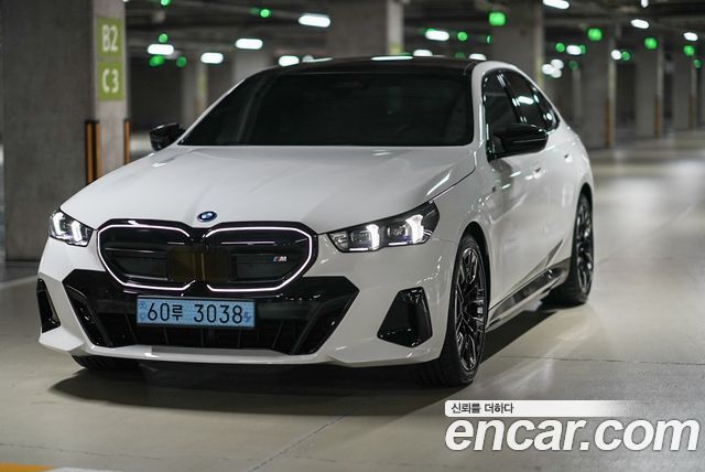 BMW i5 M60 xDrive — пробег 11 000 км — фото 3 из 5