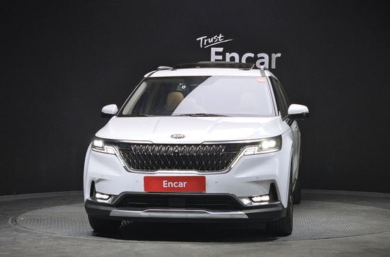 Kia Carnival 9-Seater Signature — пробег 88 199 км — фото 3 из 5
