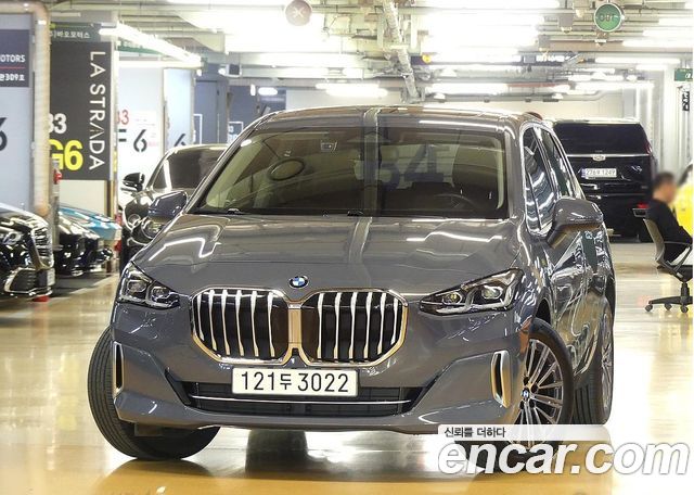 BMW 2-Series 220i Luxury — пробег 4 300 км — фото 3 из 5