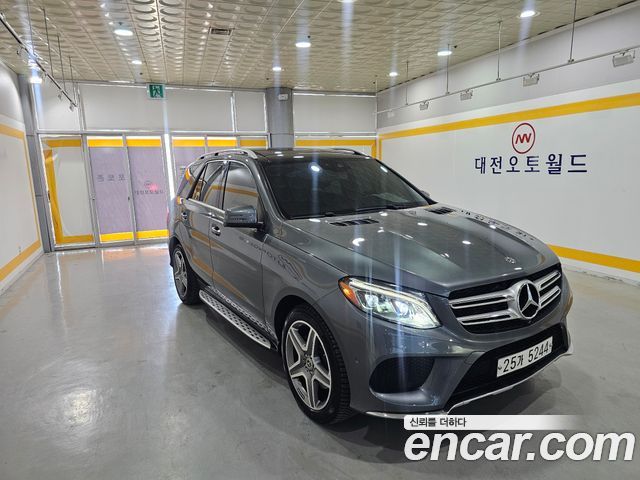 Mercedes-Benz GLE-Class GLE350 d 4MATIC Premium — пробег 90 204 км — фото 1 из 5