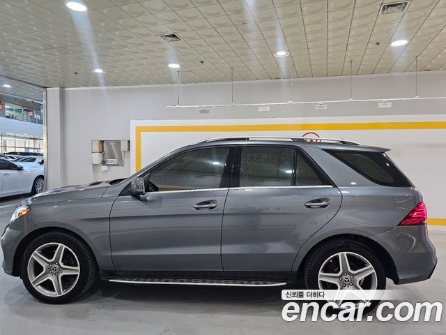Mercedes-Benz GLE-Class GLE350 d 4MATIC Premium — пробег 90 204 км — фото 4 из 5