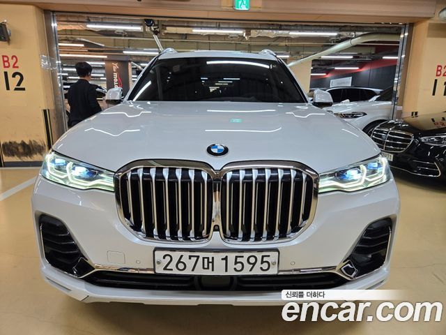BMW X7 xDrive 30d Design Pure Excellent 6-Seater — пробег 87 020 км — фото 2 из 5
