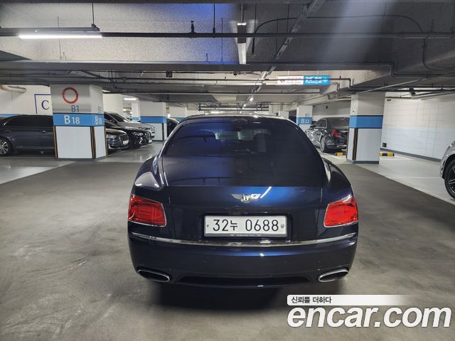 Bentley Flying Spur 6.0 — пробег 77 000 км — фото 4 из 5