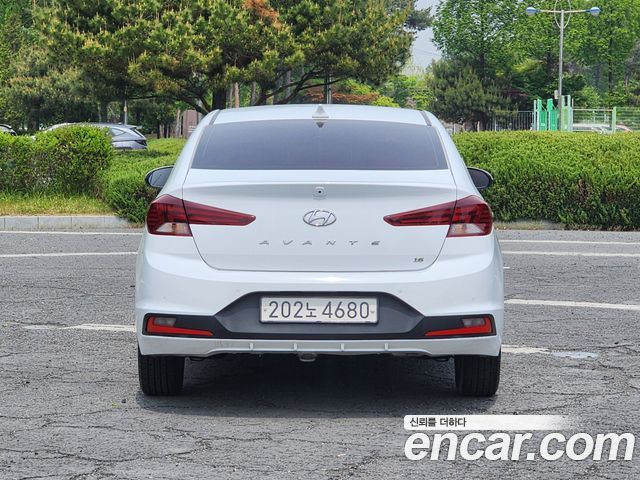Hyundai AVANTE из Кореи Encar