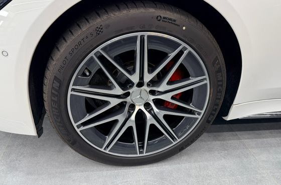 Mercedes-Benz AMG GT 4Door 43 4MATIC+ — пробег 100 км — фото 5 из 5
