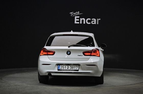 BMW 1-Series 118d Sport 5Door — пробег 166 232 км — фото 4 из 5
