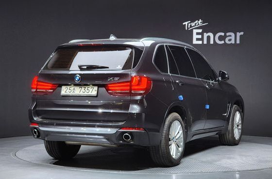 BMW X5 xDrive 30d — пробег 49 026 км — фото 2 из 5