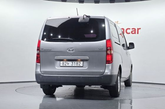 Hyundai Starex Van 5-Seater Style — пробег 48 339 км — фото 4 из 5