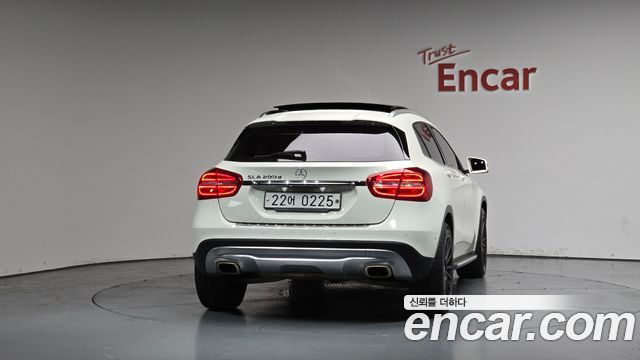 Mercedes-Benz GLA-Class из Кореи Encar