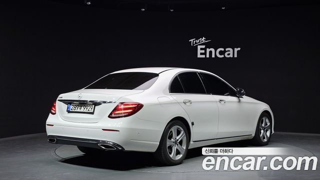 Mercedes-Benz E-Class из Кореи Encar