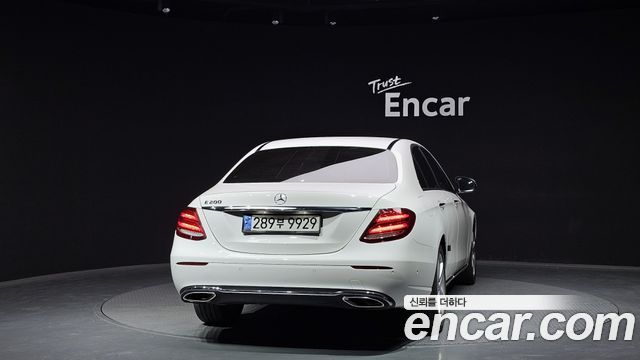 Mercedes-Benz E-Class из Кореи Encar
