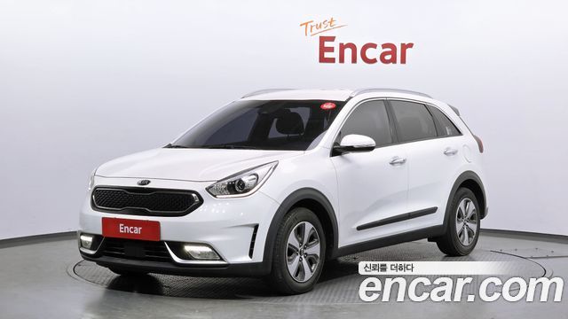 Kia Niro Prestige — пробег 85 331 км — фото 1 из 5