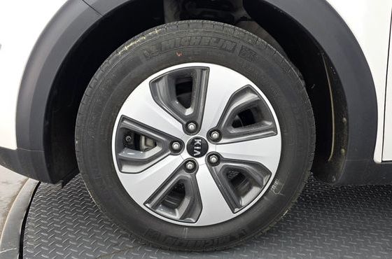 Kia Niro Prestige — пробег 85 331 км — фото 5 из 5