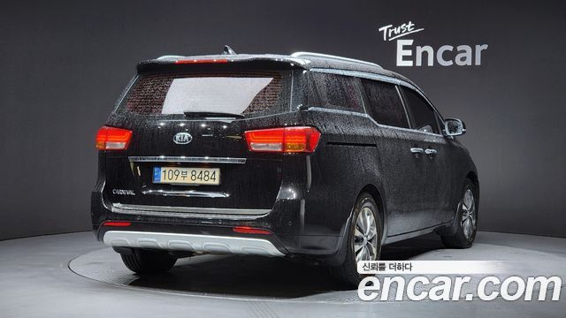 Kia Carnival из Кореи Encar