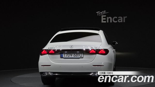 Mercedes-Benz E-Class из Кореи Encar