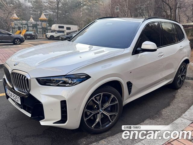 BMW X5 xDrive 40i M Sport — пробег 13 025 км — фото 3 из 5
