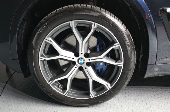 BMW X5 xDrive 40i M Sport — пробег 6 192 км — фото 5 из 5