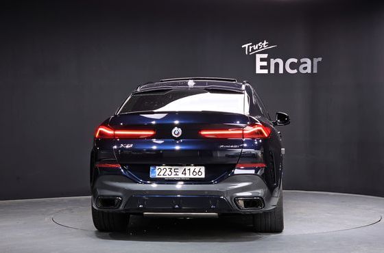 BMW X6 xDrive40i M Sport — пробег 8 023 км — фото 4 из 5