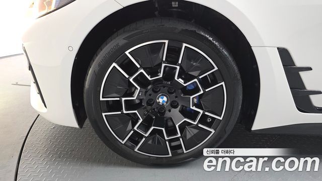 BMW i4 из Кореи Encar