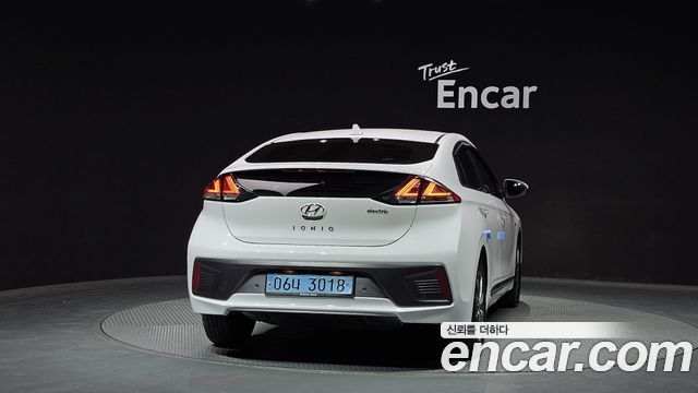 Hyundai Ioniq из Кореи Encar