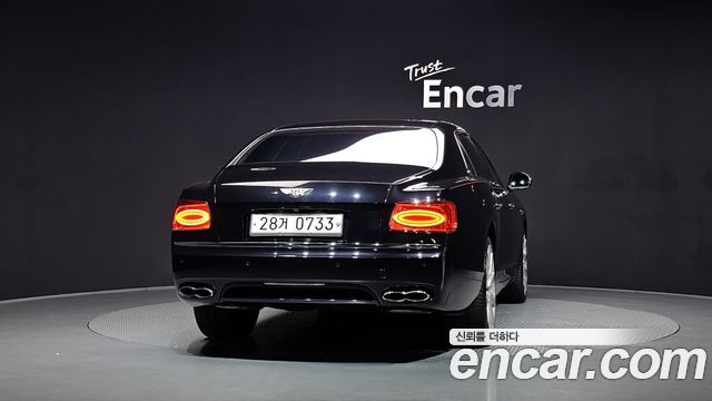 Bentley Flying Spur 4.0 — пробег 98 283 км — фото 4 из 5