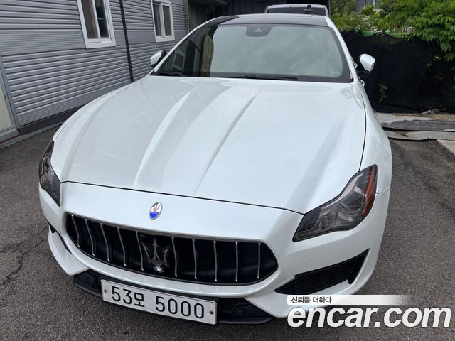 Maserati Quattroporte из Кореи Encar