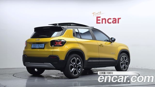Jeep Avenger из Кореи Encar