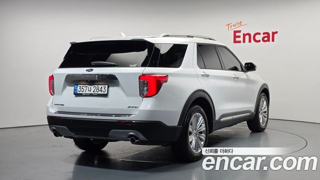 Ford Explorer 2.3 LimIted 4WD — пробег 29 820 км — фото 2 из 5