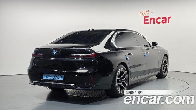 BMW i7 из Кореи Encar