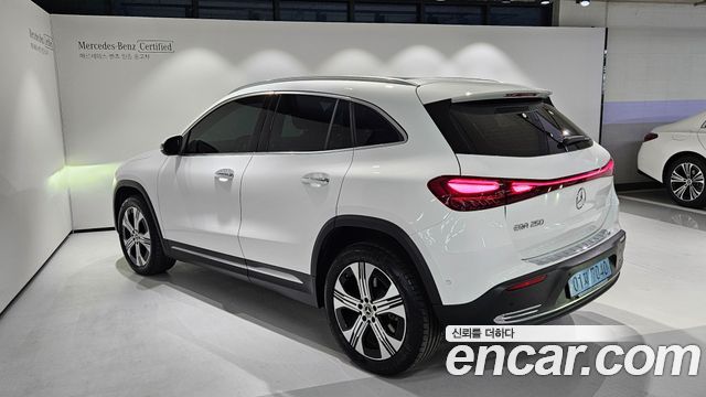 Mercedes-Benz EQA из Кореи Encar