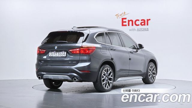 BMW X1 xDrive 20i xLine — пробег 71 929 км — фото 2 из 5