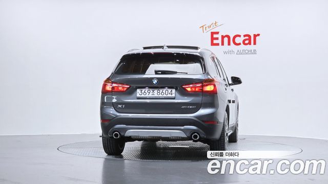 BMW X1 xDrive 20i xLine — пробег 71 929 км — фото 4 из 5