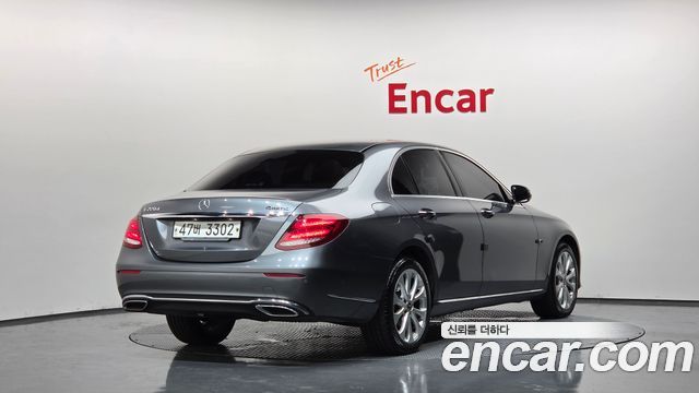 Mercedes-Benz E-Class из Кореи Encar