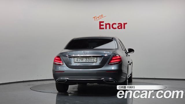 Mercedes-Benz E-Class из Кореи Encar