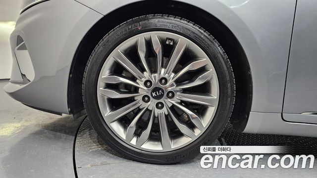 Kia K7 из Кореи Encar
