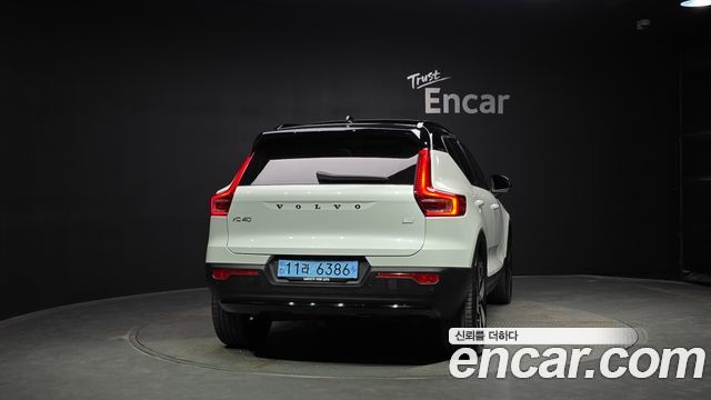 Volvo XC40 Twin Ultimate — пробег 15 137 км — фото 4 из 5
