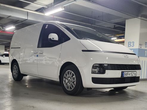 Hyundai Staria HEV 1.6T Cargo 2-Seater Modern — пробег 1 050 км — фото 2 из 5