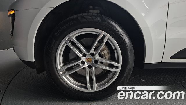 Porsche Macan из Кореи Encar