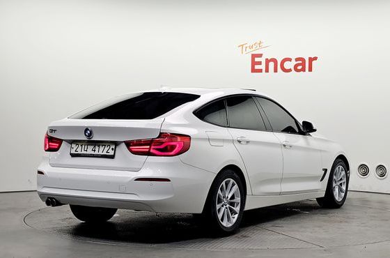 BMW Gran Turismo GT 320d — пробег 136 542 км — фото 2 из 5