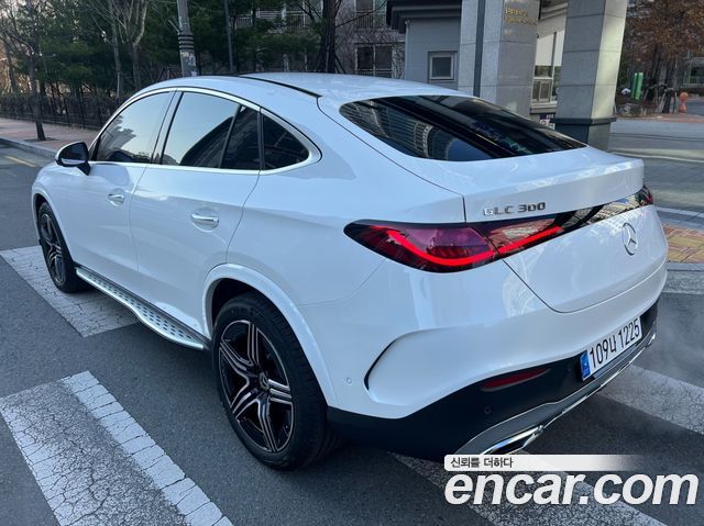Mercedes-Benz GLC-Class GLC300 4MATIC Coupe — пробег 61 000 км — фото 3 из 5