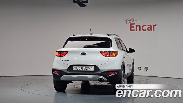 Kia Stonic из Кореи Encar
